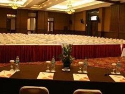 Semarak International Hotel Medan Buitenkant foto